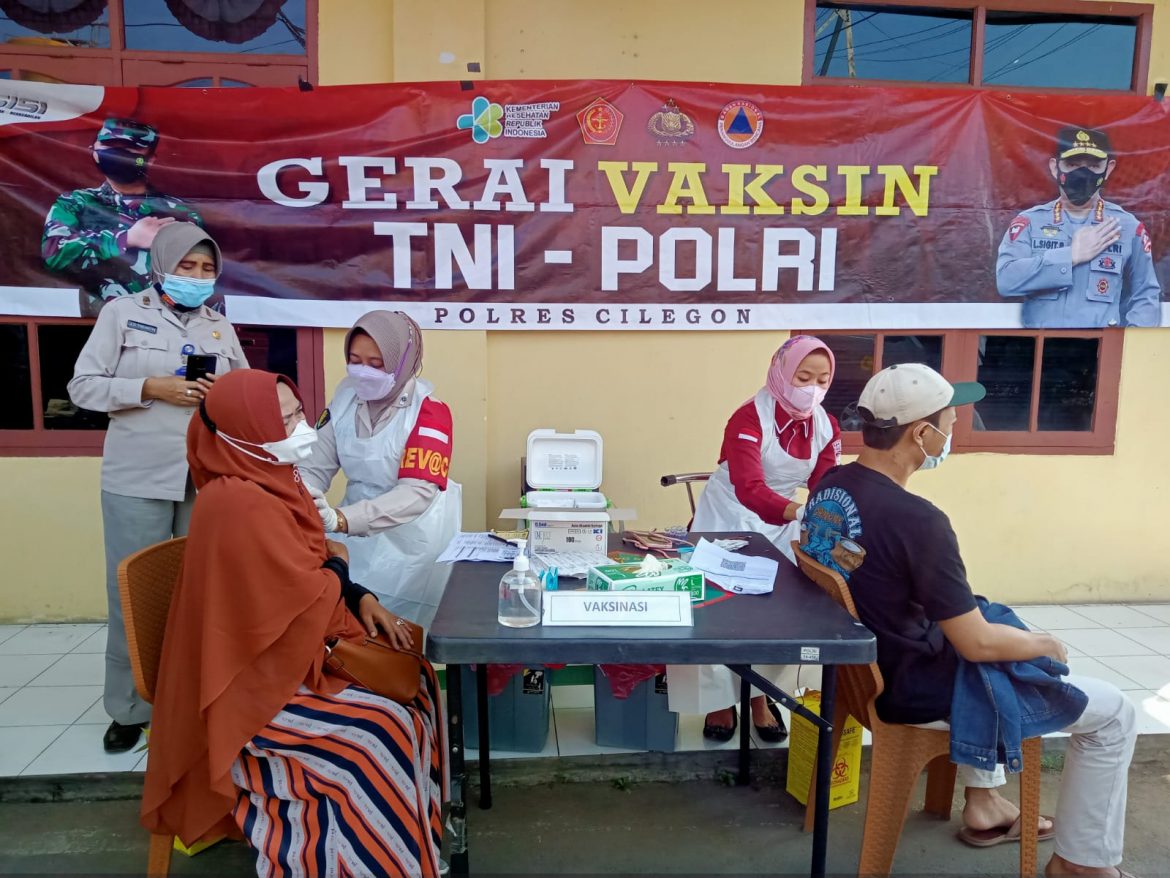 Percepatan Vaksinasi, Sie Dokkes Polres Cilegon Polda Banten laksanakan Vaksinasi