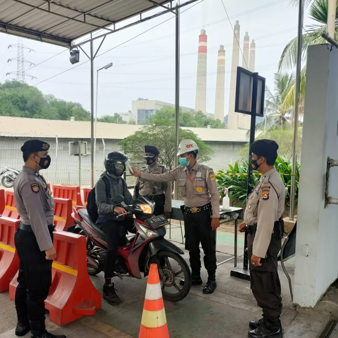 Polres Cilegon Polda Banten melaksanakan pengamanan Objek Vital PLTU Banten I Suralaya