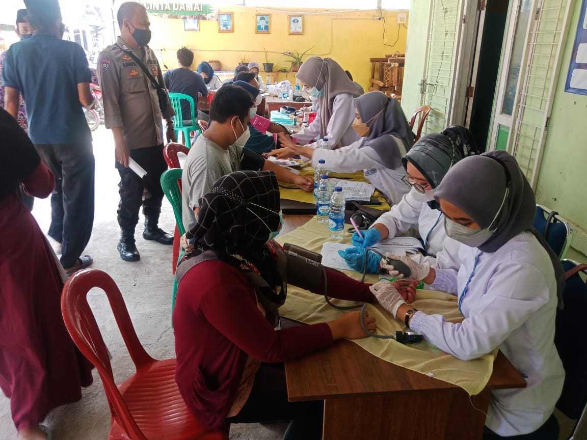 Jajaran Polsek Kresek Polresta Tangerang Melaksanakan Giat Pengamanan Vaksinasi 3 Lokasi