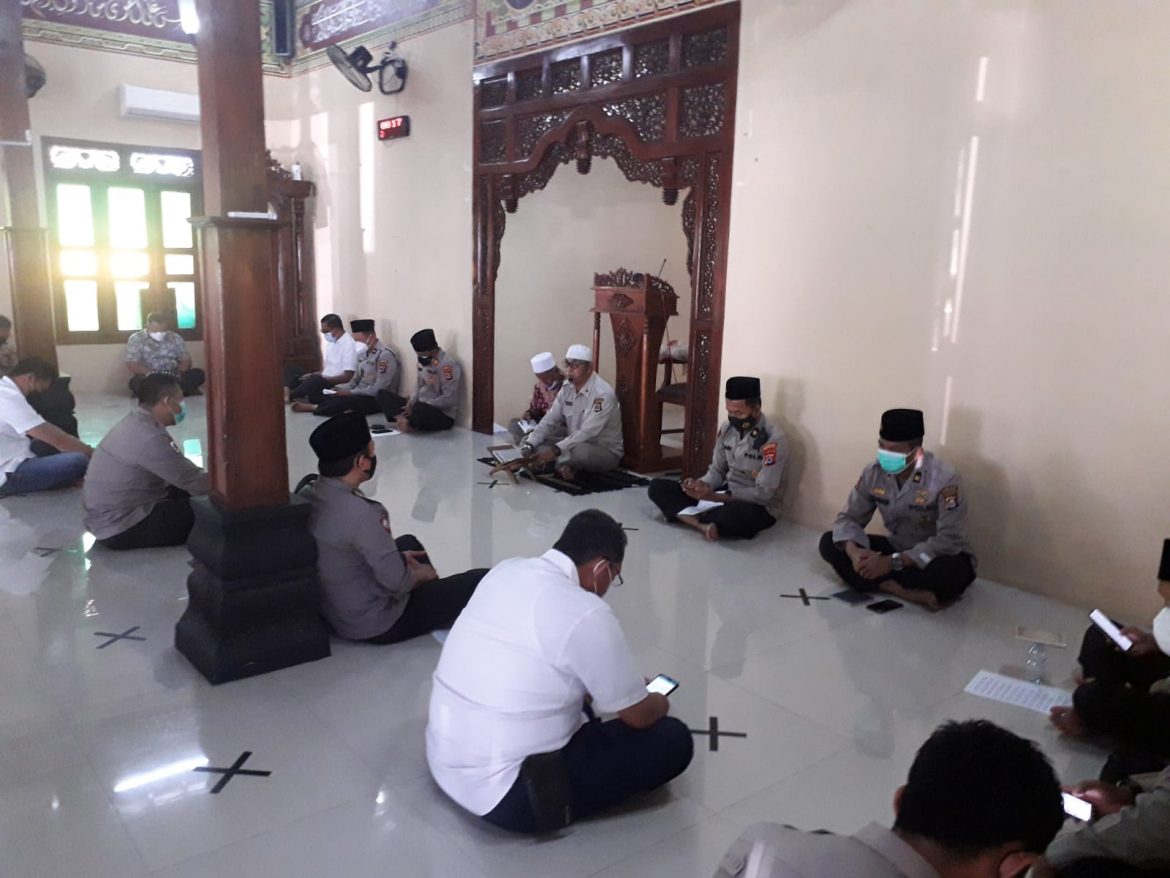 Polresta Tangerang Laksanakan Binrohtal di Masjid Al-Latif