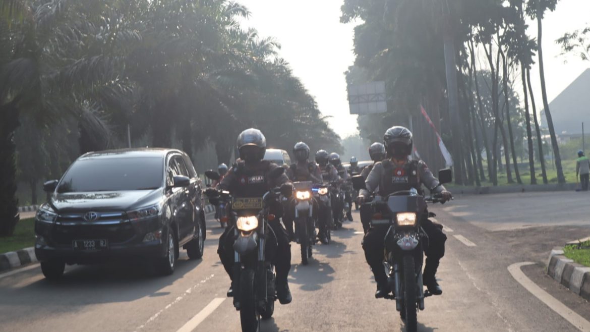 Pastikan Jalur Rombongan Presiden Aman, Jawara Polres Cilegon Laksanakan Patroli