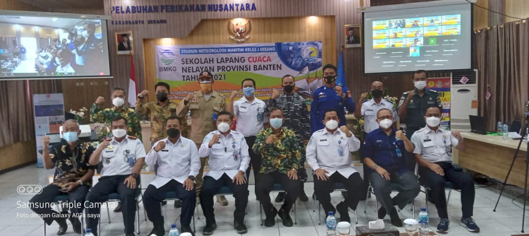 Personel Satpolairud Polres Serang Kota Polda Banten Hadiri  Pembukaan Sekolah Lapang Cuaca Nelayan