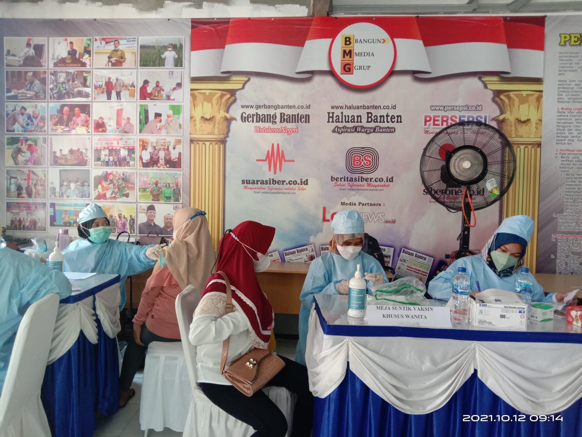Targetkan Vaksinasi 1000 Dosis, Dinkes Provinsi Banten Bersama Bangun Media Group Gelar Vaksinasi Massal