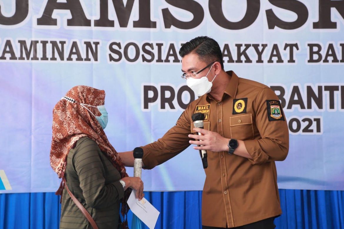 Di-launching Wagub, Rp50 M Bantuan Jamsosratu Dibagikan ke Puluhan Ribu RTS