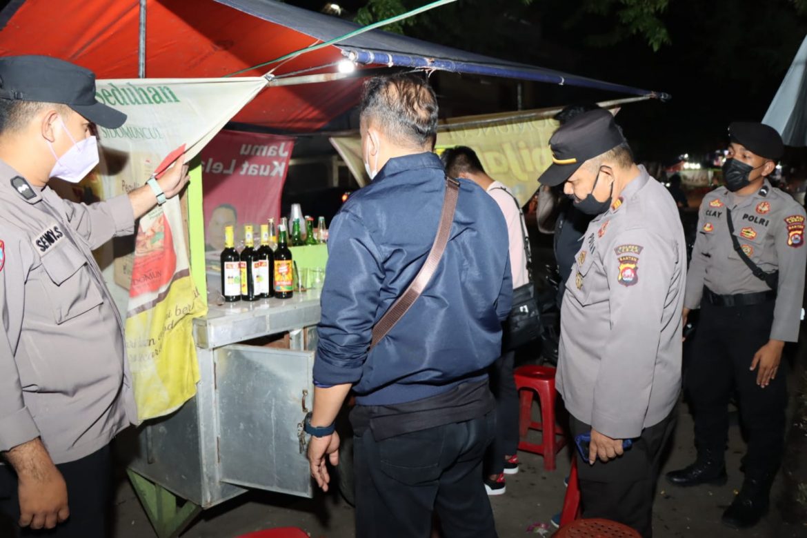 Puluhan Botol Miras diamankan dalam Operasi Pekat Maung Tahun 2021 Polres Lebak Polda Banten
