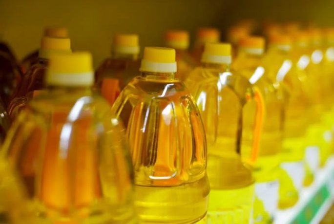 Pemerintah Mulai Berlakukan Kebijakan Minyak Goreng Rp14.000 Per Liter