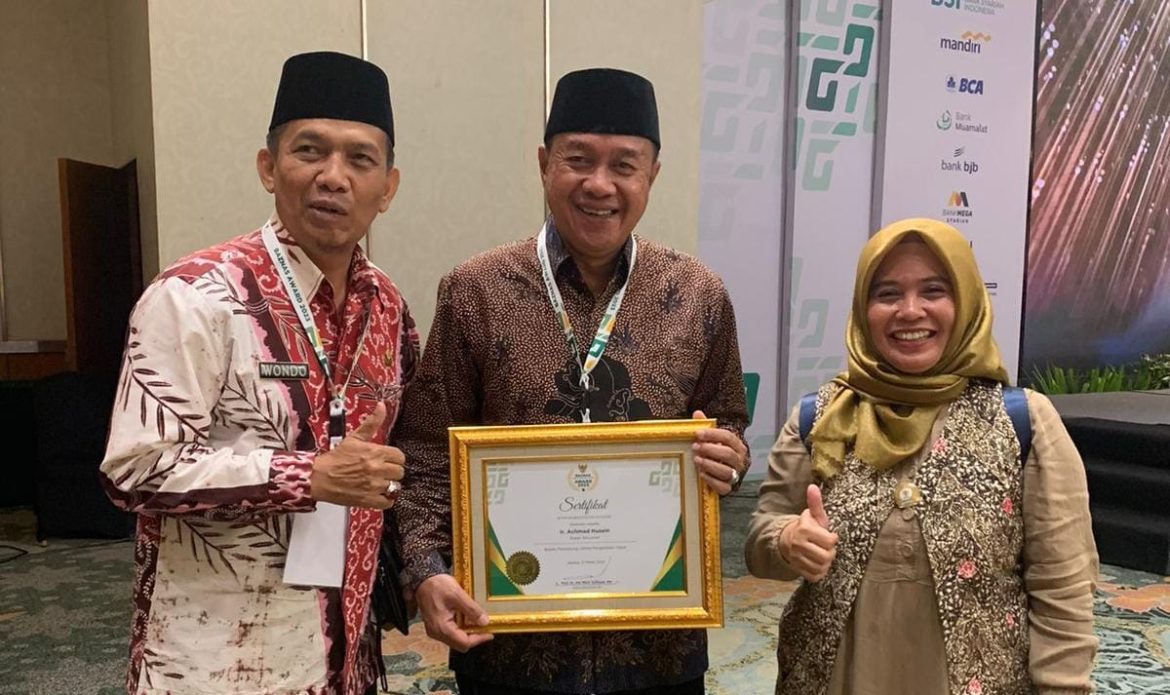 Husein Raih Baznas Award 2023 “Bupati Pendukung Utama Pengelolaan Zakat”