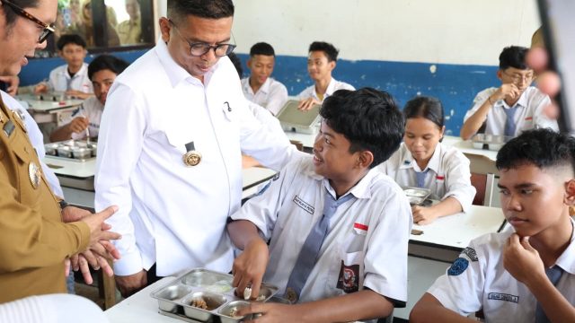 Gubernur Andra Soni Ingatkan Pentingnya Pemenuhan Gizi di Menu MBG