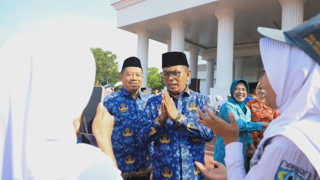 Peringati Hardiknas, Andra Soni Pastikan Program Sekolah Gratis Jangkau Madrasah Aliyah