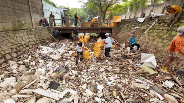 Cegah Banjir, Gubernur Banten dan Wali Kota Tangerang Gencarkan Gerakan Bebersih Kali