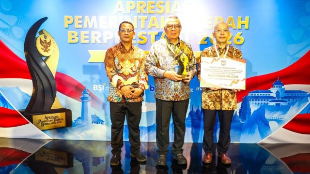 Pemkot Tangsel Raih Penghargaan Kemendagri, Masuk Tiga Besar Regional Jawa-Bali untuk Penanggulangan Kemiskinan dan Penurunan Stunting