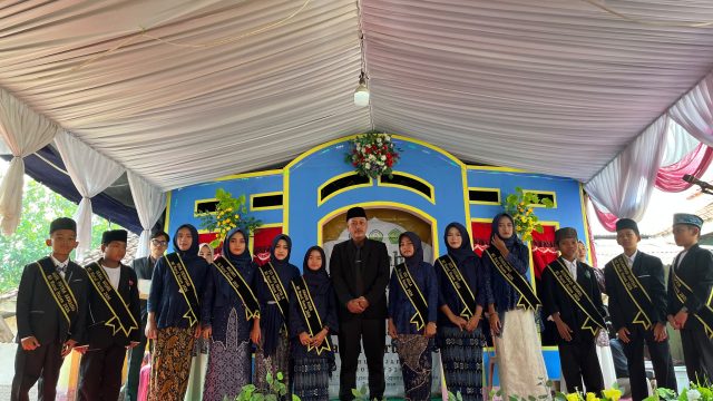 34 Siswa Diwisuda, Yayasan Nurul Husen Cibadak Cetak Generasi Berilmu dan Berakhlakul Karimah
