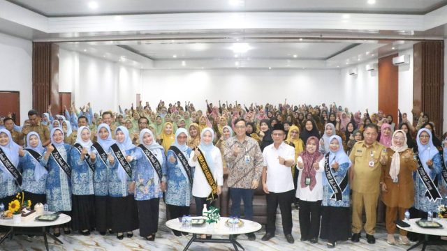 Lantik Pokja Bunda PAUD, Bupati Serang Ratu Zakiyah Ajak Lebih Masif Sosialisasi kepada Masyarakat