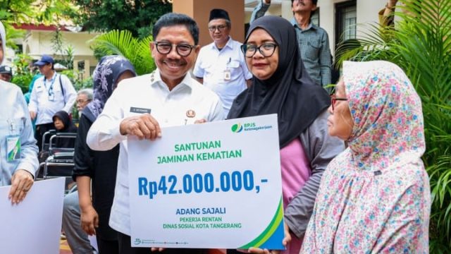 Pemkot Tangerang Salurkan Bantuan Alat Bantu Disabilitas dan Santunan Jaminan Sosial di Kelurahan Cibodas Baru