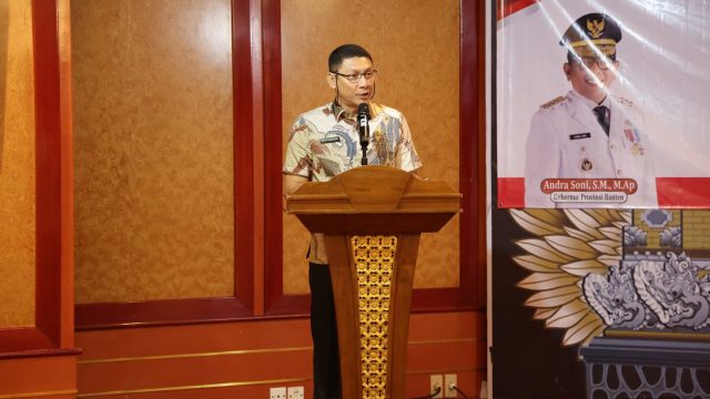 Pemprov Banten Buat Gerakan Ayah Mengambil Rapor Anak ke Sekolah
