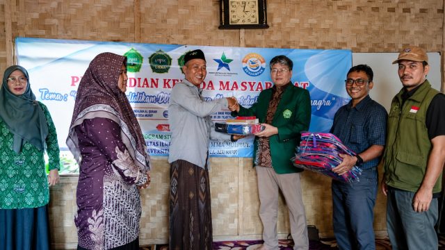 FISIP UNMA Perkuat Pendidikan Anak di Desa Muruy