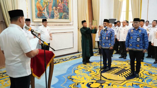 Robinsar Lantik Dua Pejabat Pimpinan Tinggi Pratama, Perkuat Efektivitas Kinerja Pemerintahan Kota Cilegon