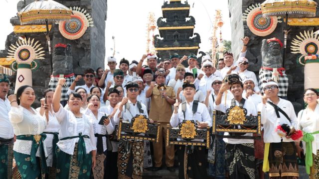 Resmikan Pura Parahyangan Agung Bhuwana Raksati, Bupati Maesyal: Suatu Bukti Daerah yang Harmonis dan Menjunjung Tinggi Toleransi