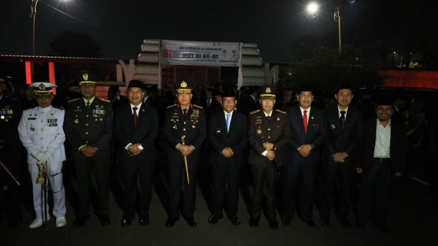 Gubernur Banten Andra Soni Ikuti Apel Kehormatan dan Renungan Suci di TMP Kota Serang